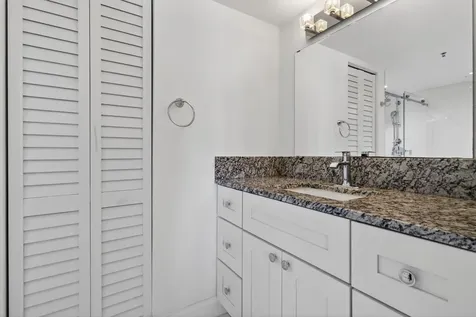 180 Yacht Club Way Hypoluxo FL 33462