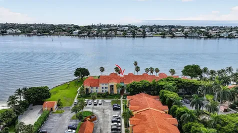 180 Yacht Club Way Hypoluxo FL 33462