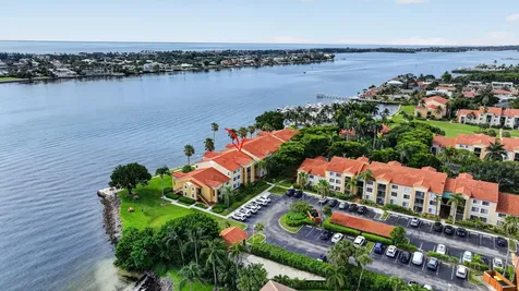 180 Yacht Club Way Hypoluxo FL 33462