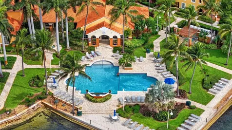 180 Yacht Club Way Hypoluxo FL 33462