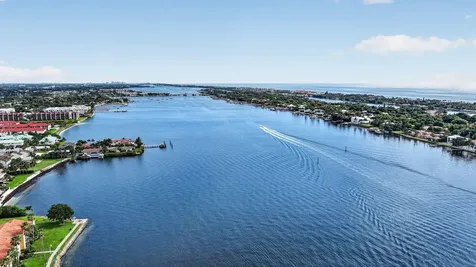 180 Yacht Club Way Hypoluxo FL 33462