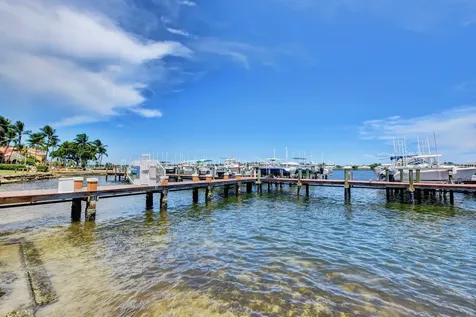 180 Yacht Club Way Hypoluxo FL 33462