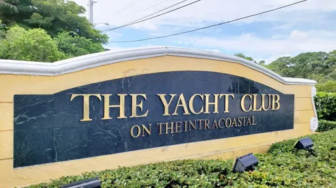 180 Yacht Club Way Hypoluxo FL 33462
