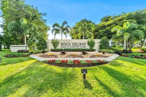 5087 Oakhill Lane Delray Beach FL 33484