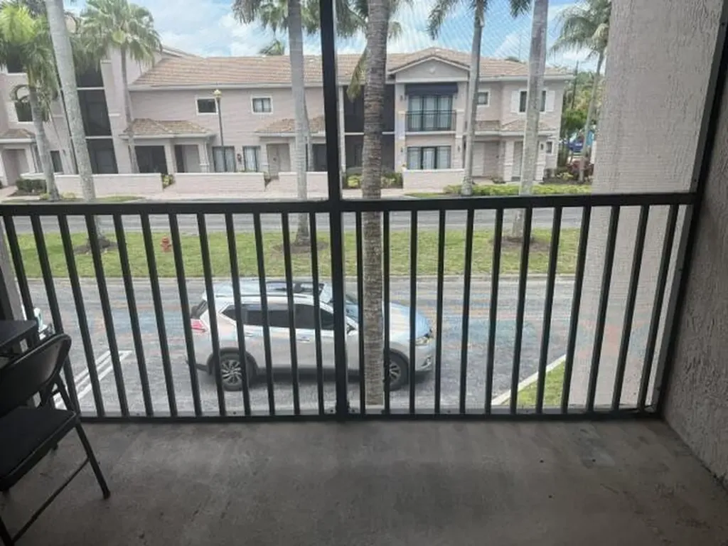 2804 Sarento Place Palm Beach Gardens FL 33410