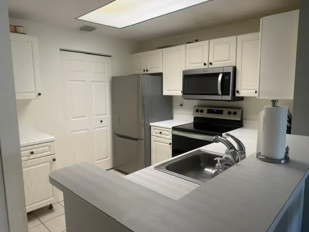 2804 Sarento Place Palm Beach Gardens FL 33410