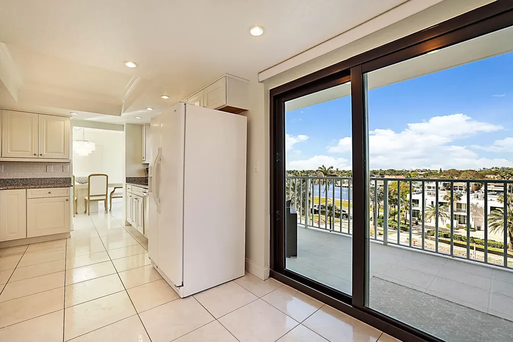 2917 S Ocean Boulevard Highland Beach FL 33487