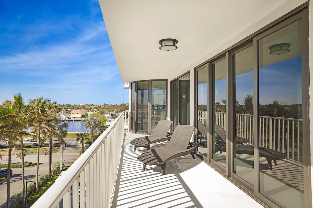 2917 S Ocean Boulevard Highland Beach FL 33487