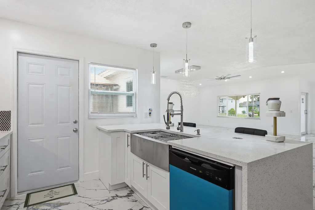 1051 SW Dubois Avenue Port St Lucie FL 34953