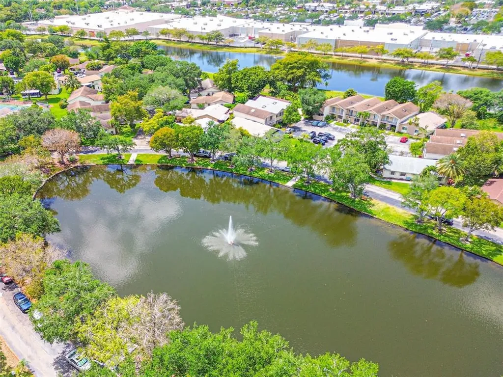 2146 Nova Village Drive Davie FL 33317