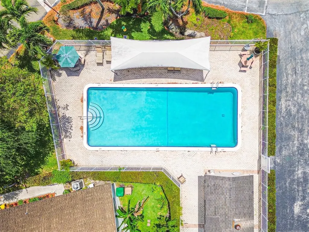 2146 Nova Village Drive Davie FL 33317