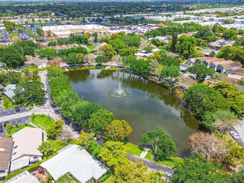 2146 Nova Village Drive Davie FL 33317