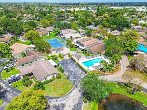 2146 Nova Village Drive Davie FL 33317