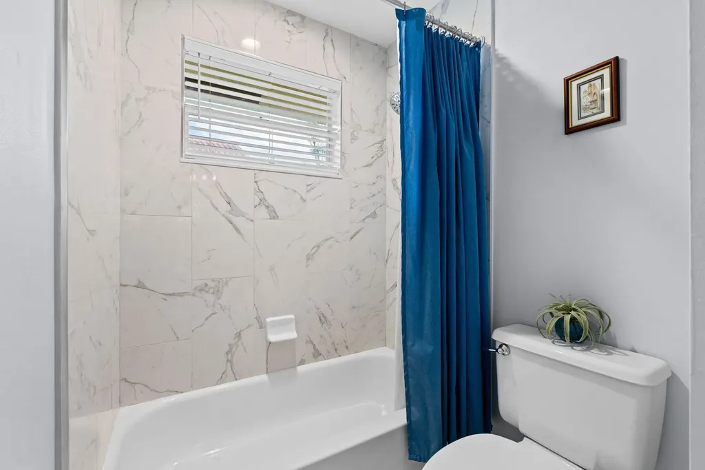 1756 NW 124th Way Coral Springs FL 33071