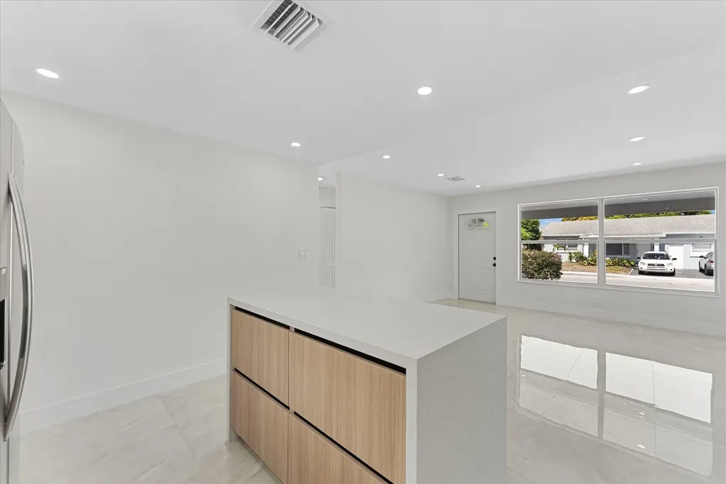 824 S F Street Lake Worth FL 33460