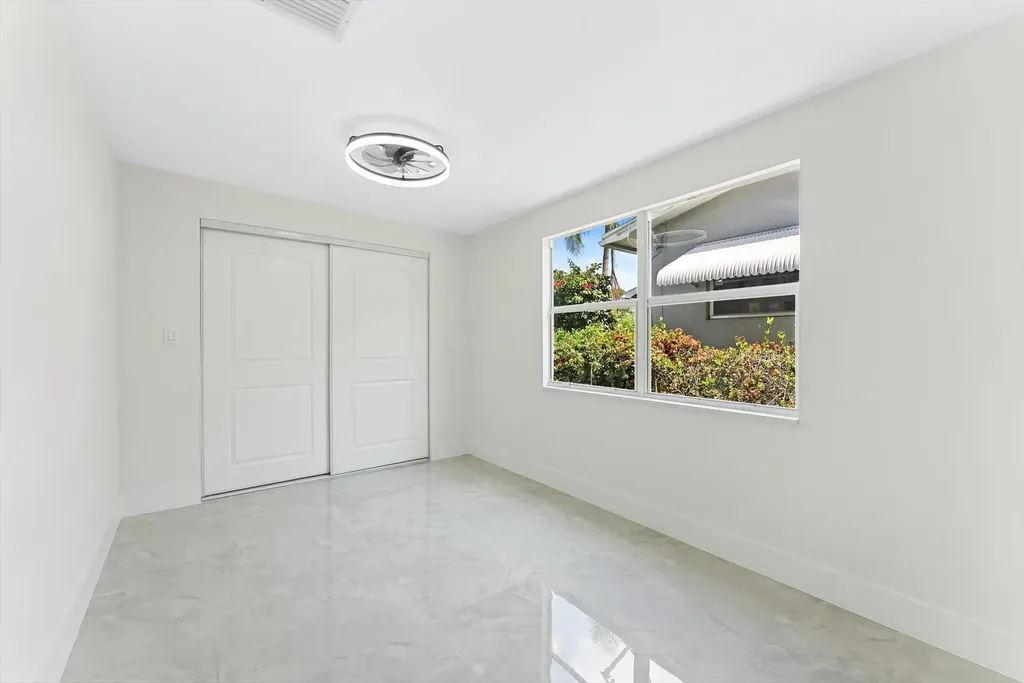 824 S F Street Lake Worth FL 33460