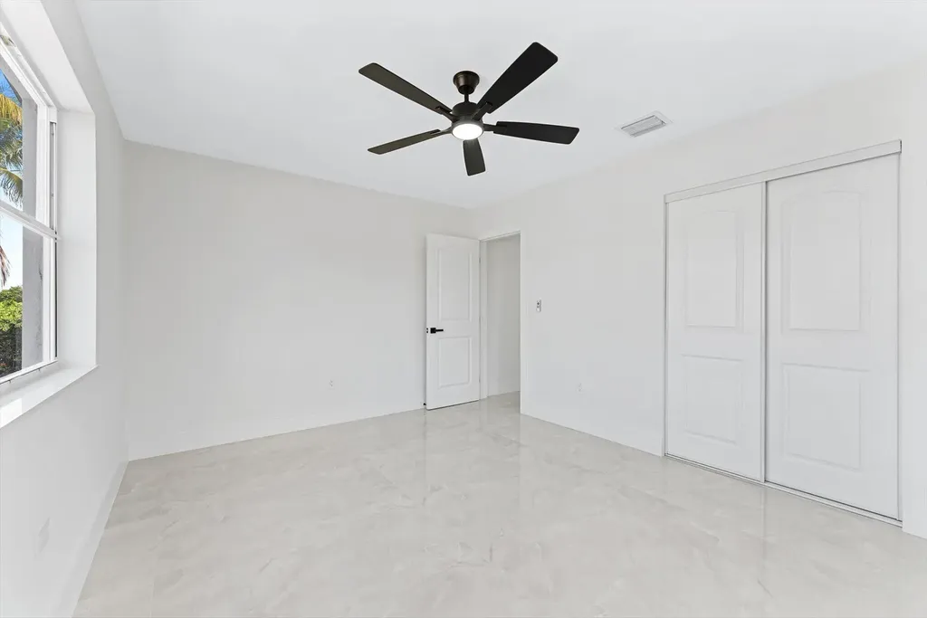 824 S F Street Lake Worth FL 33460