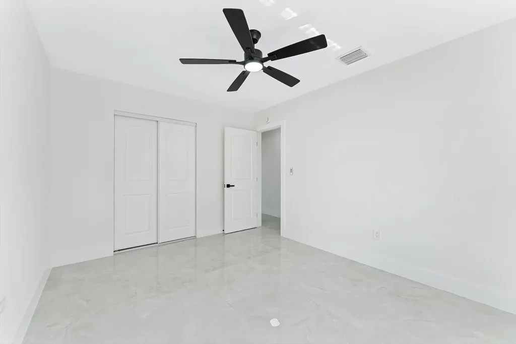 824 S F Street Lake Worth FL 33460