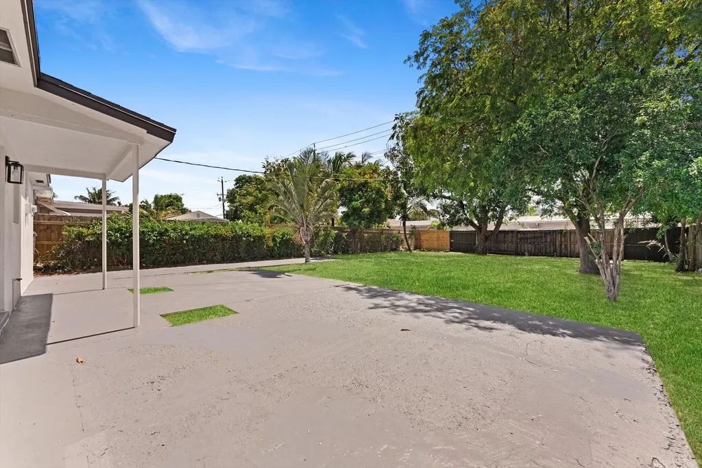 824 S F Street Lake Worth FL 33460