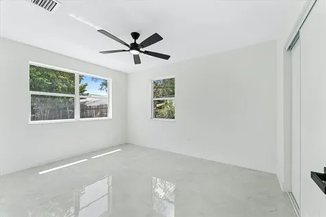 824 S F Street Lake Worth FL 33460