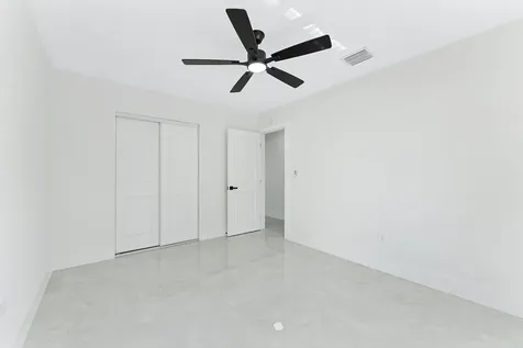 824 S F Street Lake Worth FL 33460
