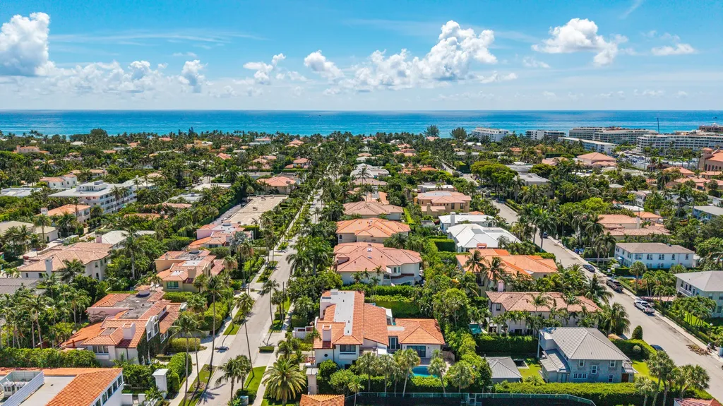 260 Everglade Avenue Palm Beach FL 33480