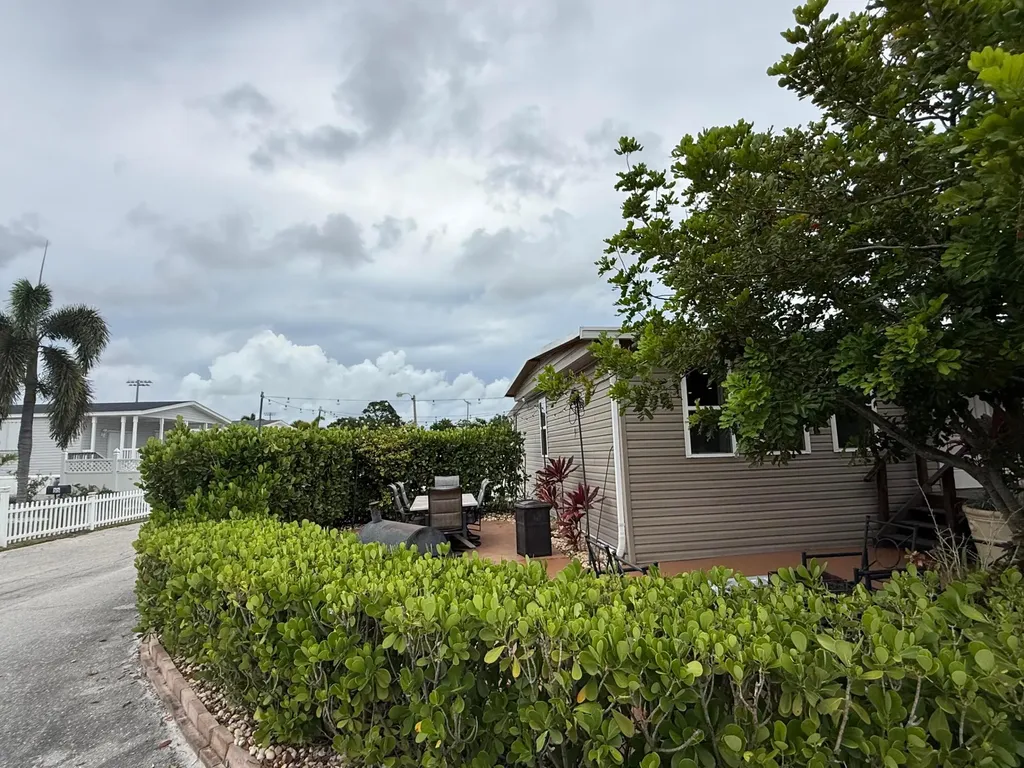4311 Okeechobee Boulevard West Palm Beach FL 33409