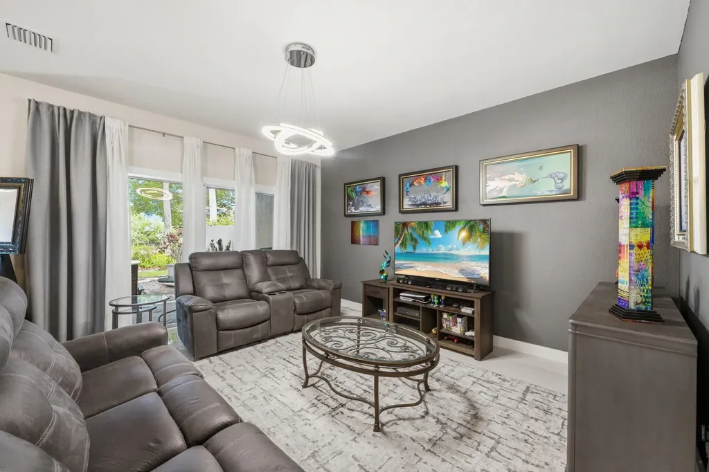 5673 NW 117th Avenue Coral Springs FL 33076
