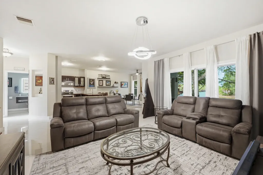 5673 NW 117th Avenue Coral Springs FL 33076