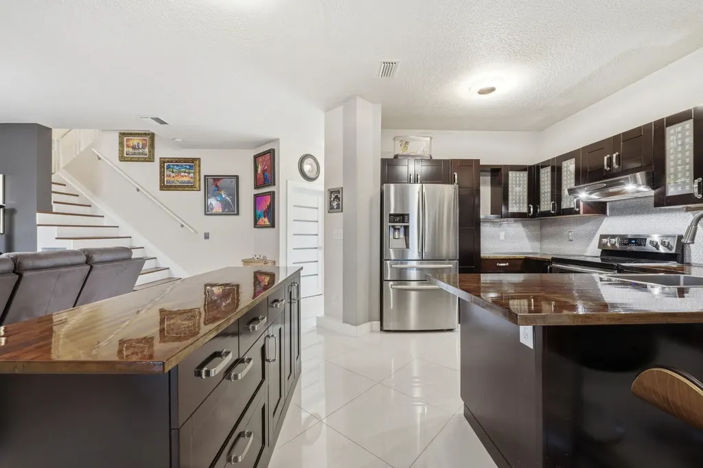 5673 NW 117th Avenue Coral Springs FL 33076