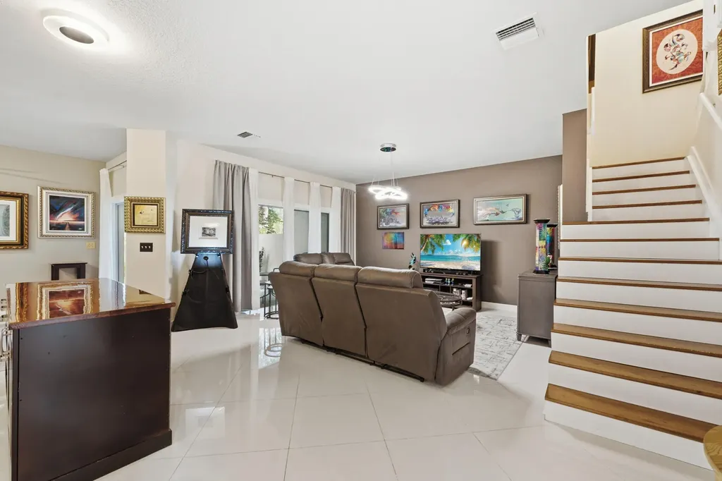 5673 NW 117th Avenue Coral Springs FL 33076