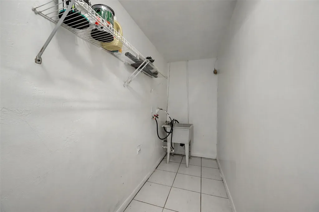 7211 NW 21st Street Sunrise FL 33313