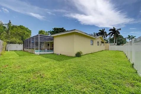 7211 NW 21st Street Sunrise FL 33313