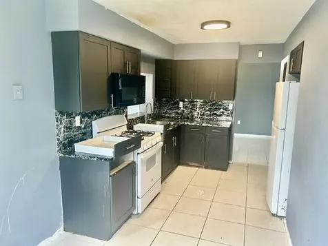 2400 NW 85th Avenue Sunrise FL 33322
