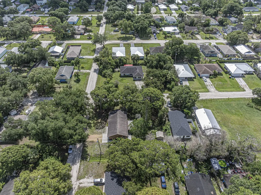 8745 24th Street Vero Beach FL 32966