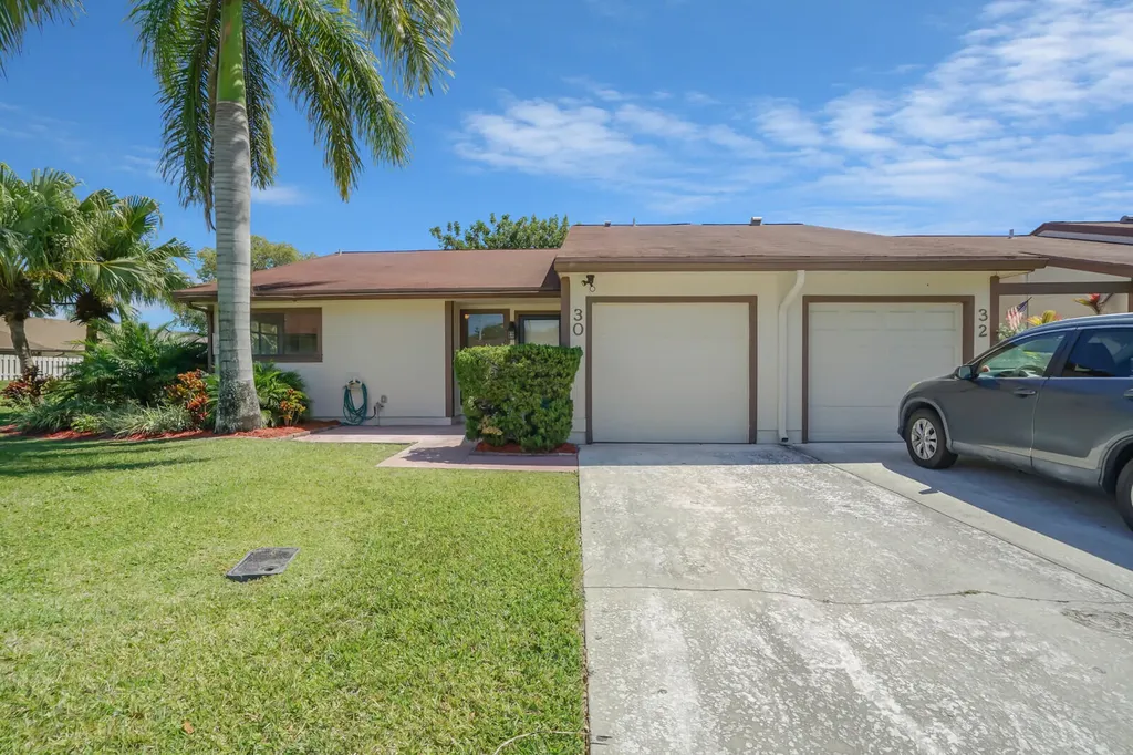 30 Kensington Lane Boynton Beach FL 33426