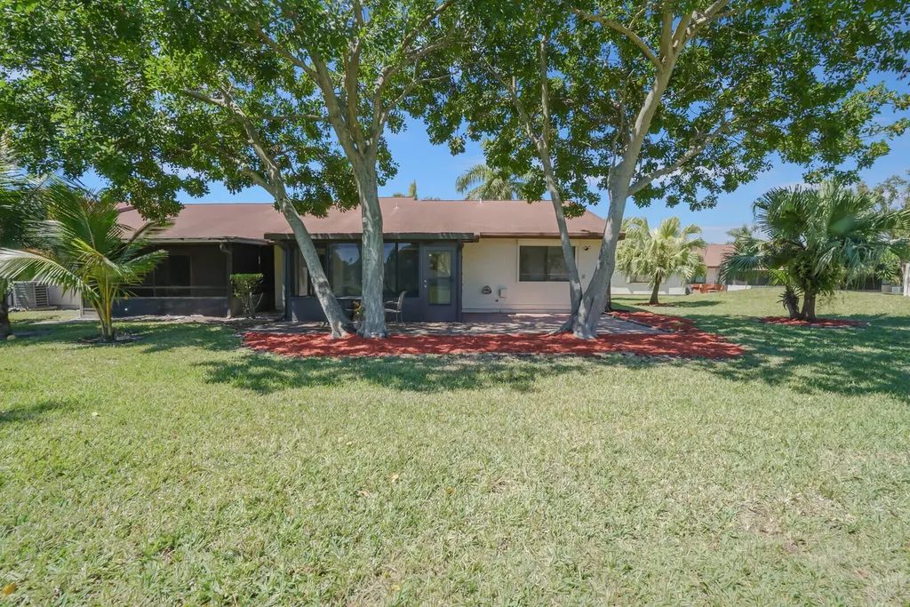 30 Kensington Lane Boynton Beach FL 33426