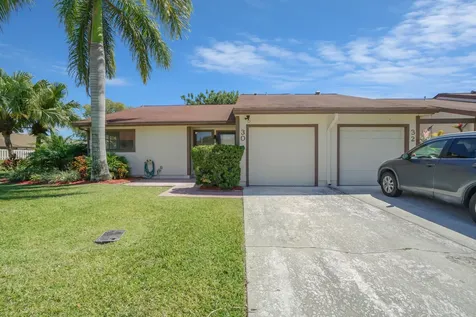 30 Kensington Lane Boynton Beach FL 33426