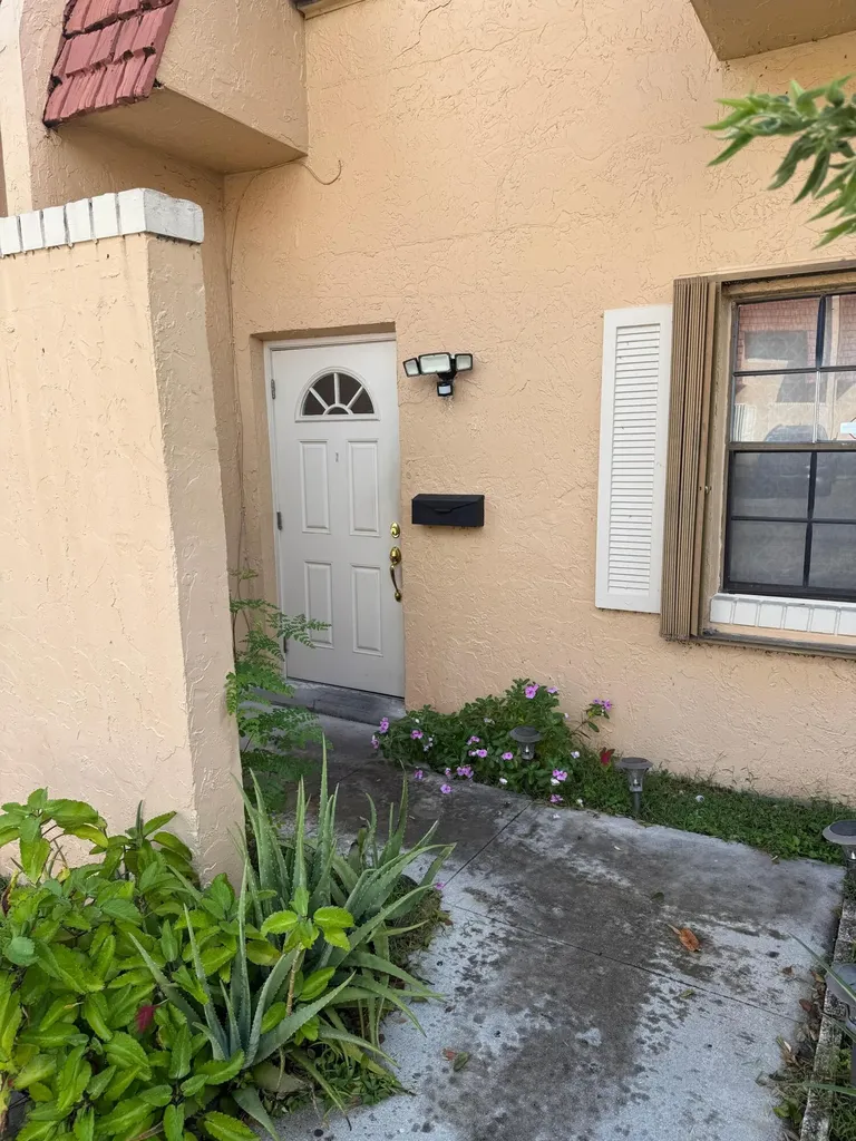 76 Ann Lee Lane Tamarac FL 33319