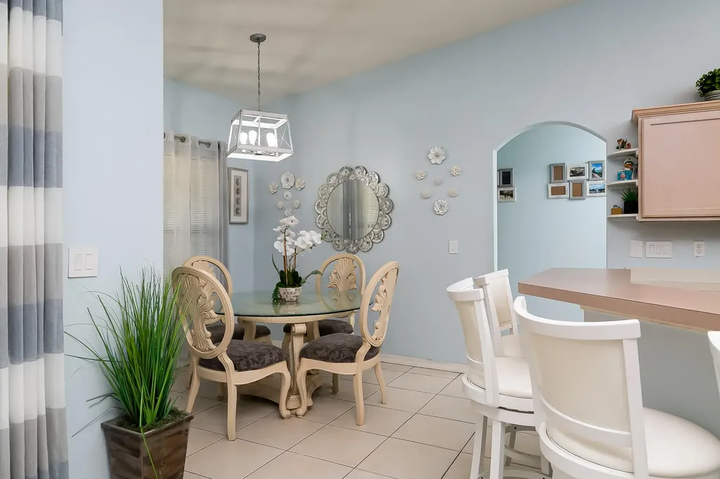 591 SE Chapman Avenue Port St Lucie FL 34984