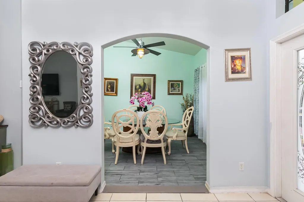 591 SE Chapman Avenue Port St Lucie FL 34984