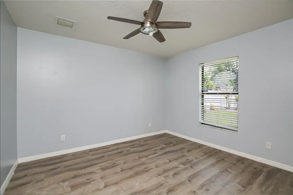 591 SE Chapman Avenue Port St Lucie FL 34984