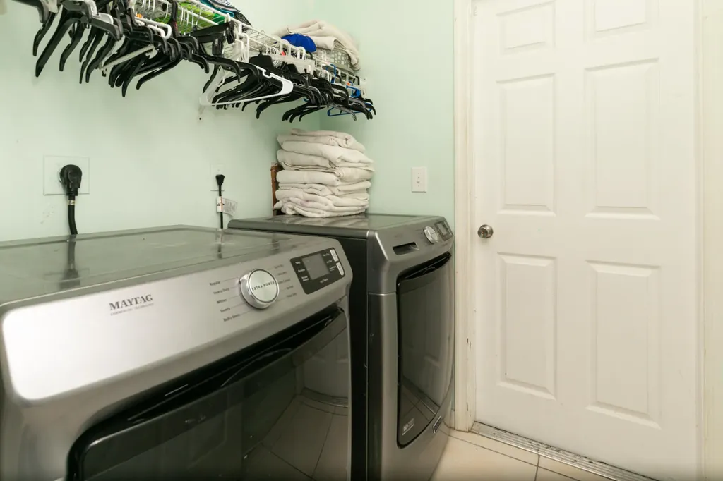 591 SE Chapman Avenue Port St Lucie FL 34984