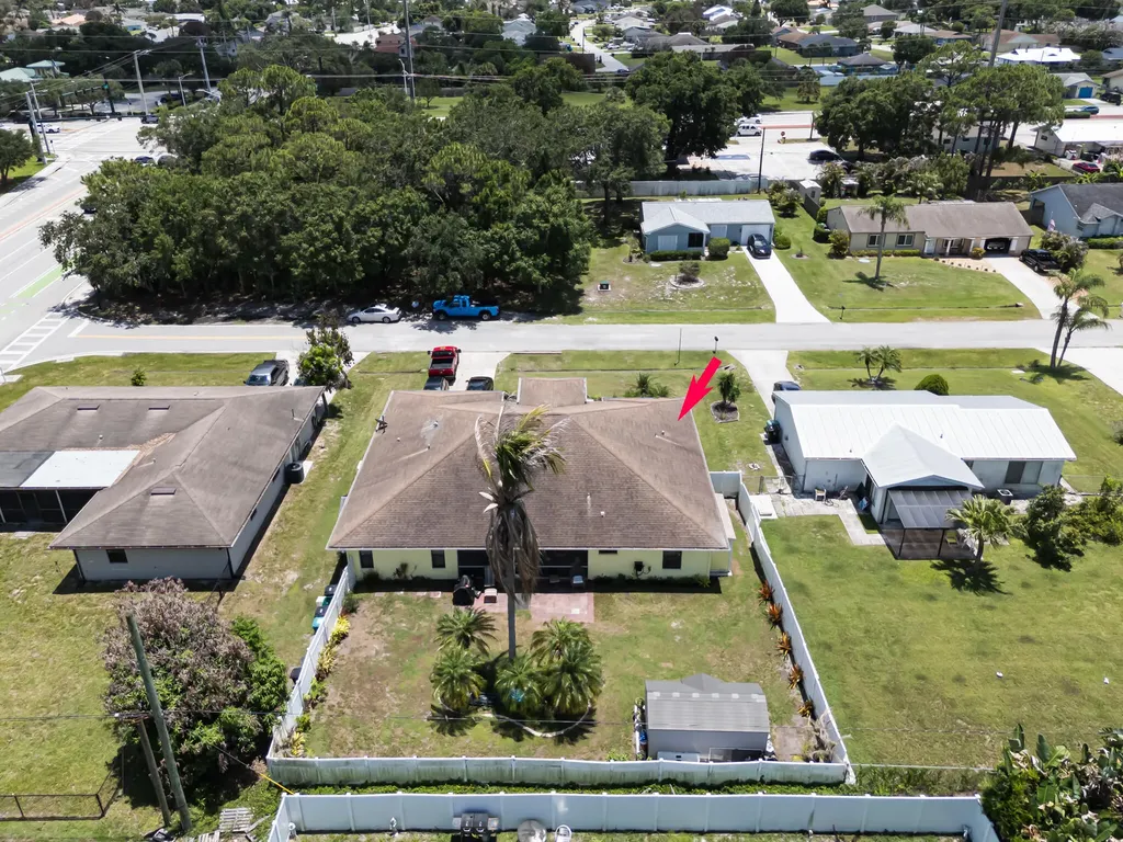 591 SE Chapman Avenue Port St Lucie FL 34984