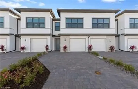 27899 Radiant Bonita Springs FL 34135