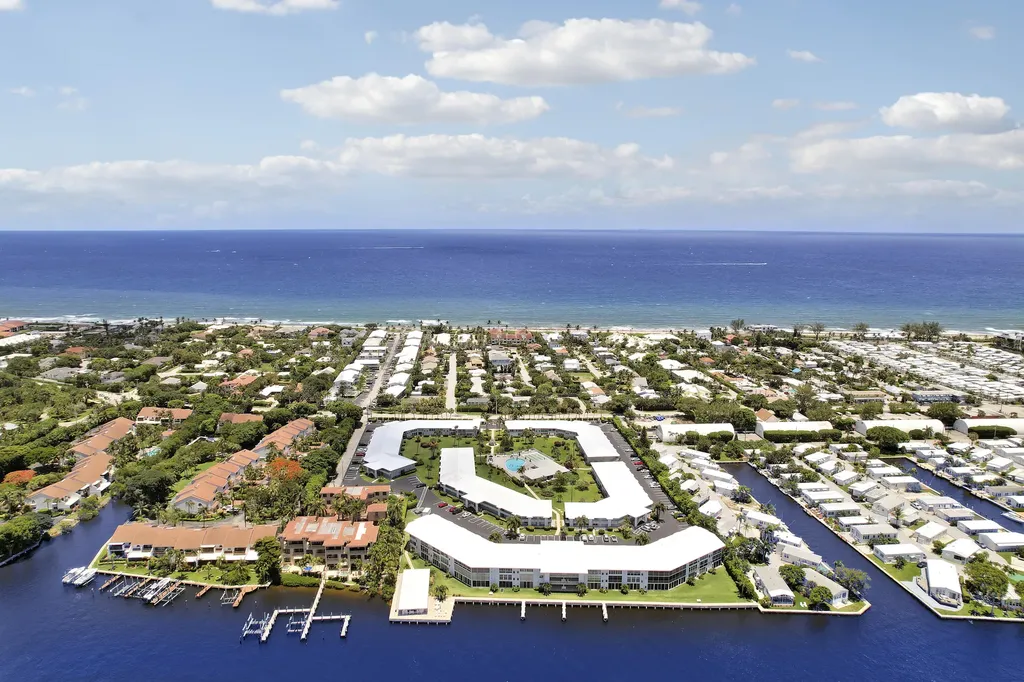 5540 N Ocean Boulevard Ocean Ridge FL 33435