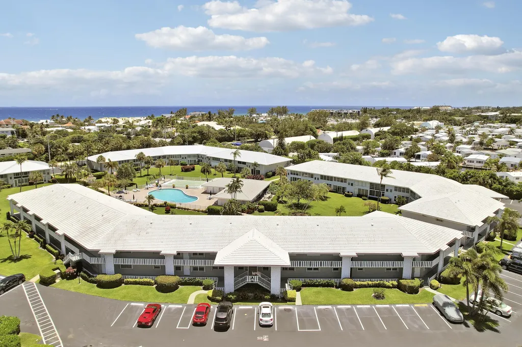 5540 N Ocean Boulevard Ocean Ridge FL 33435