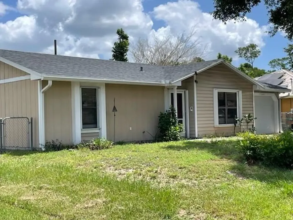 1165 SW Goodman Avenue Port St Lucie FL 34953
