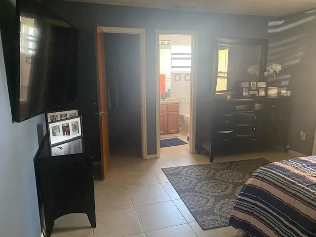 1165 SW Goodman Avenue Port St Lucie FL 34953