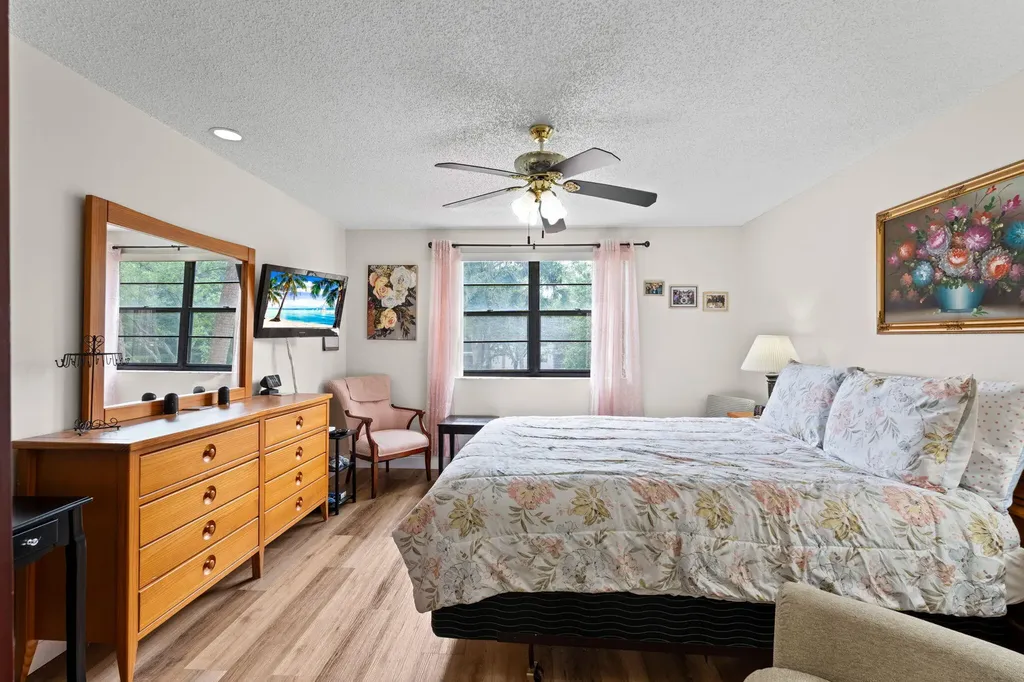 6095 N Sabal Palm Boulevard Tamarac FL 33319